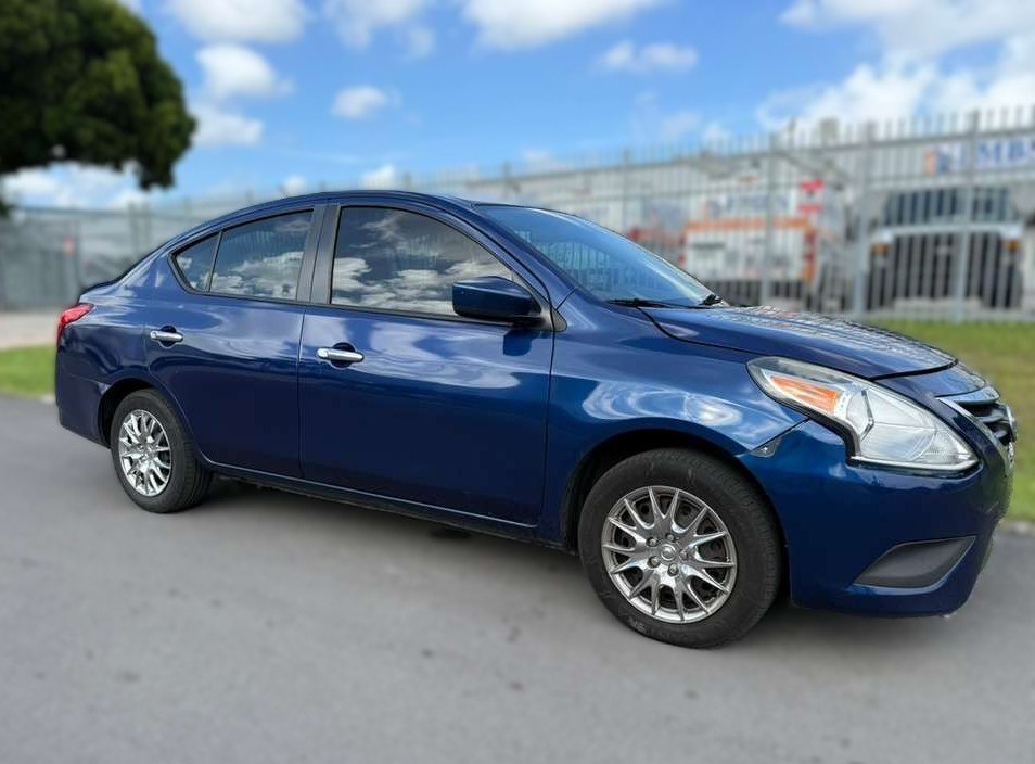 Photo 4 of this NISSAN VERSA