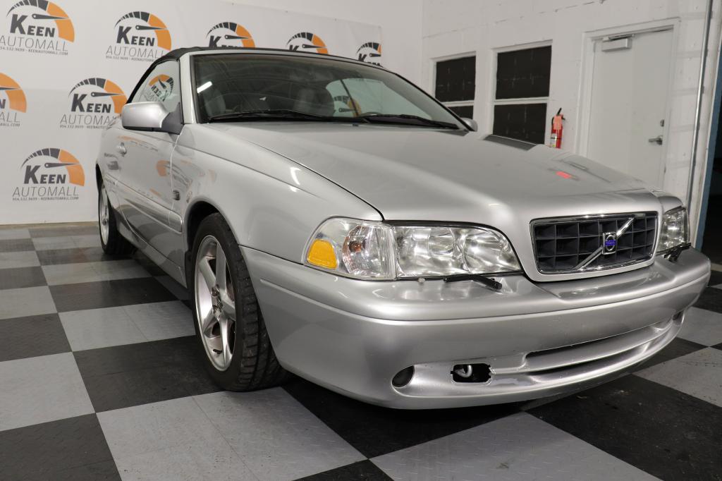 Photo 3 of this VOLVO C70