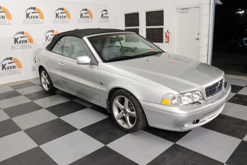Photo 4 of this VOLVO C70