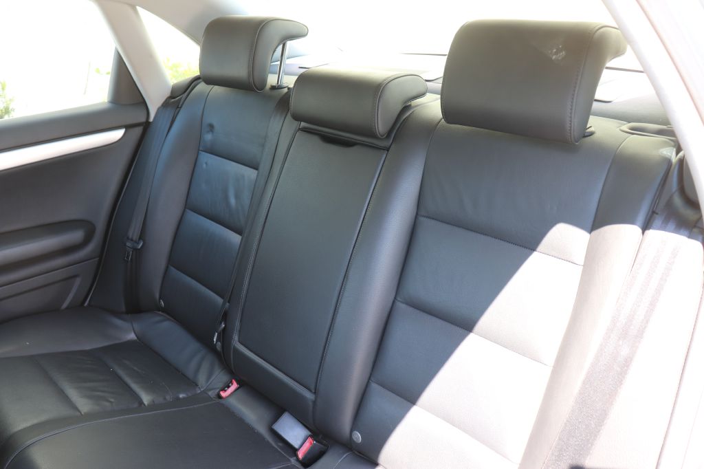 Photo 7 of this AUDI A4