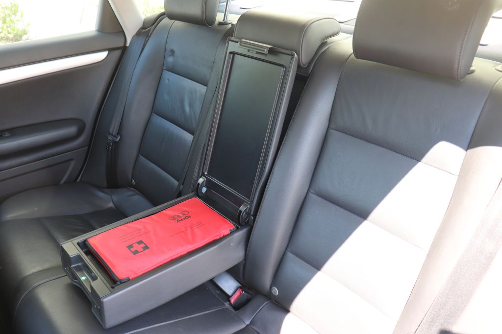 Photo 8 of this AUDI A4