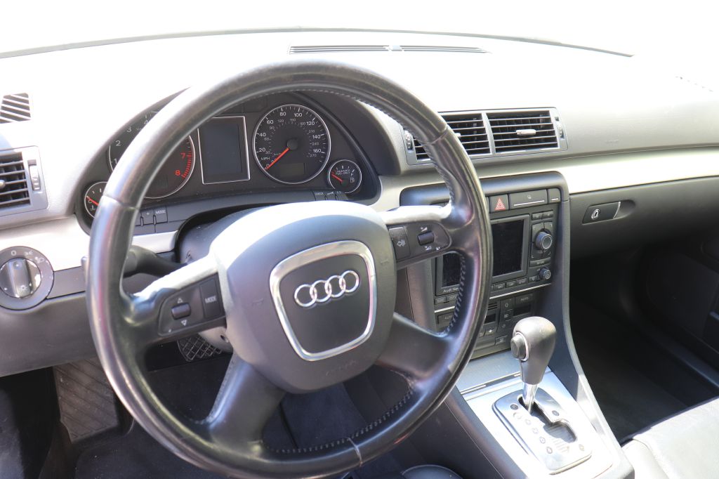 Photo 9 of this AUDI A4