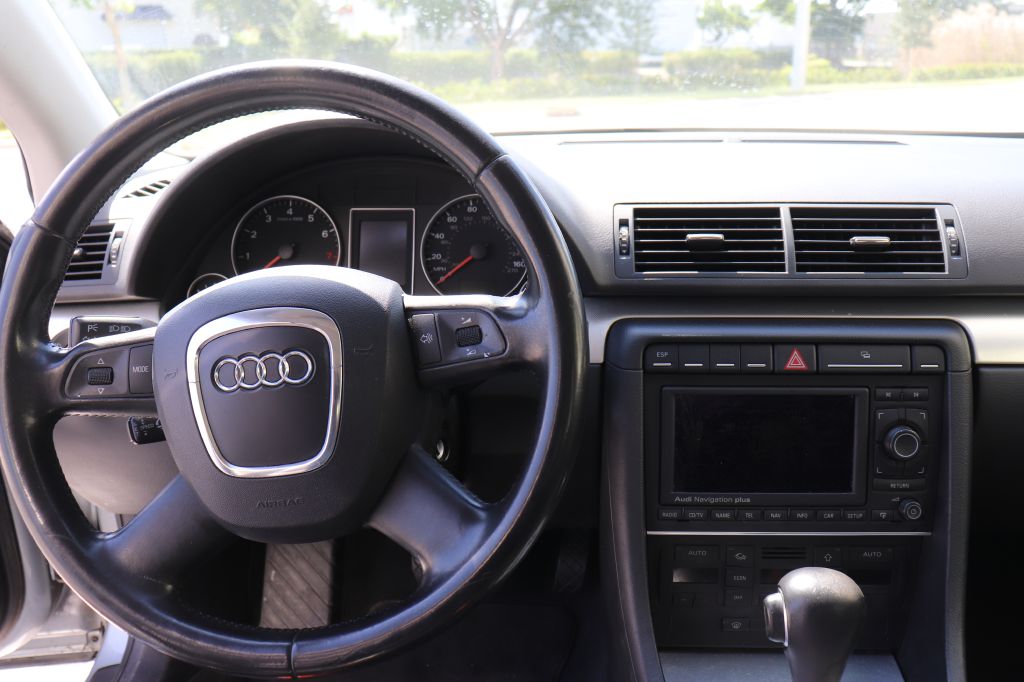 Photo 10 of this AUDI A4