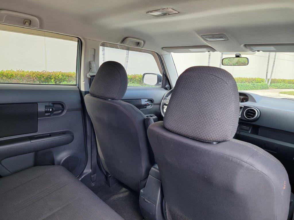 SCION XB 2010 SCION XB JTLZE4FE1A1103334