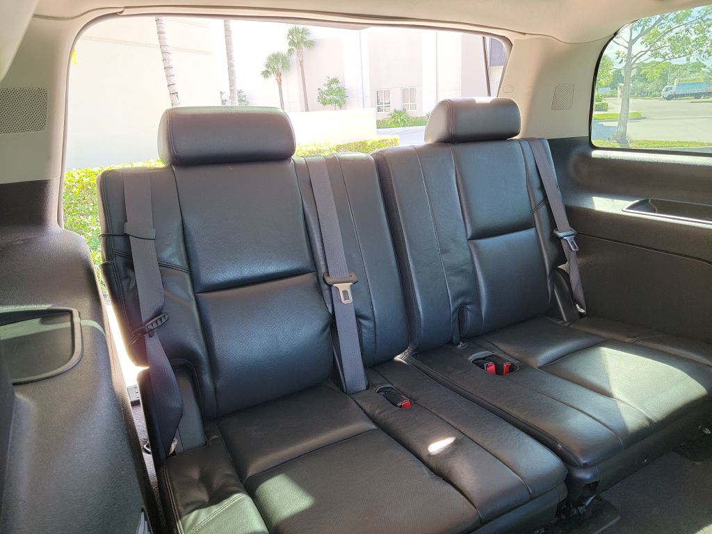 Photo 15 of this GMC YUKON