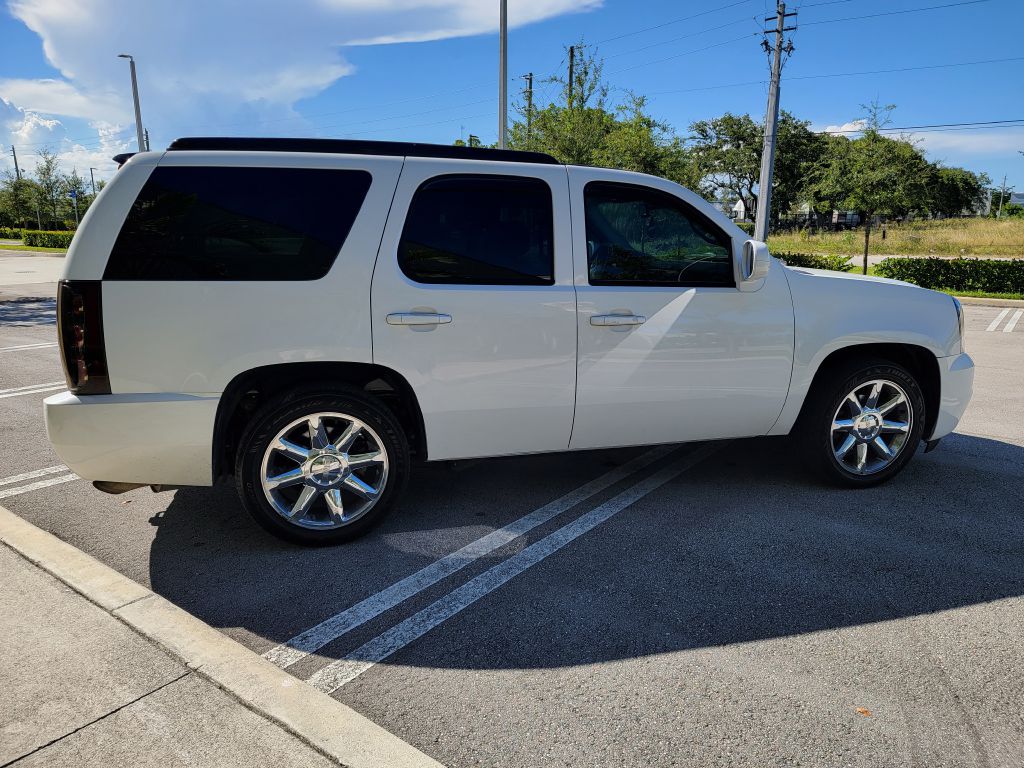 Photo 4 of this GMC YUKON