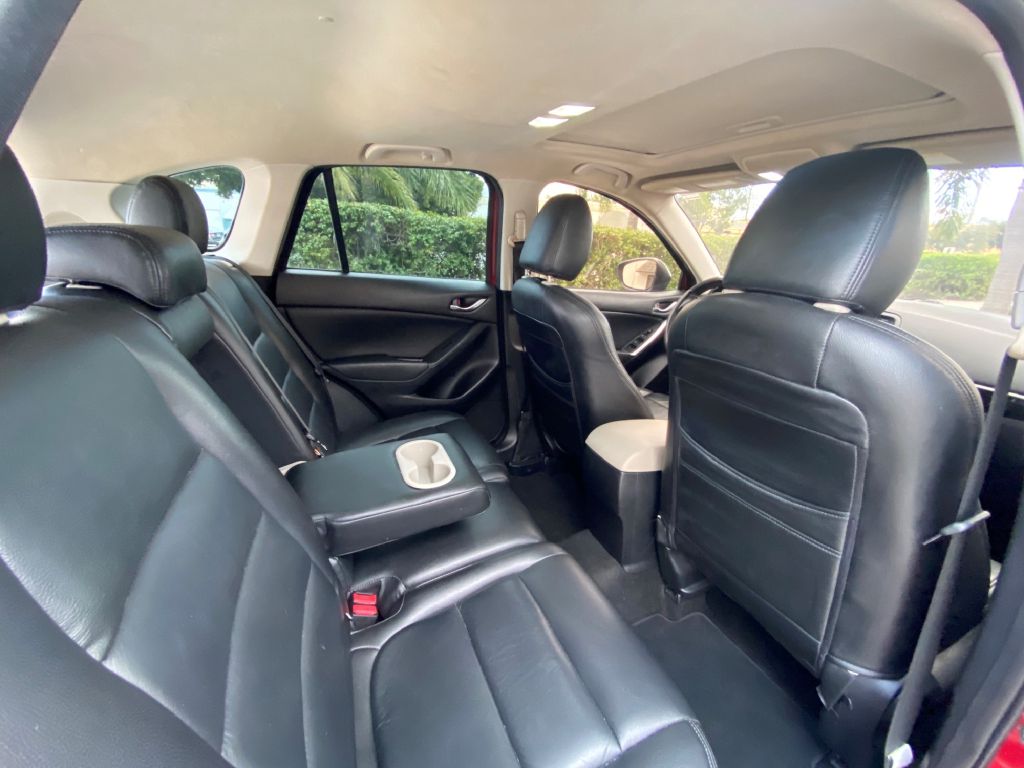 Photo 14 of this MAZDA CX-5