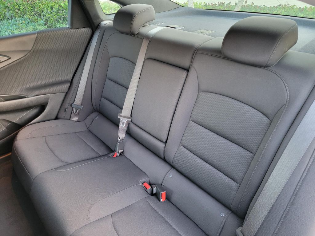 Photo 15 of this CHEVROLET MALIBU