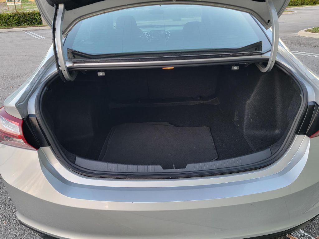 Photo 19 of this CHEVROLET MALIBU