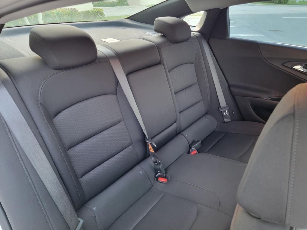 Photo 16 of this CHEVROLET MALIBU