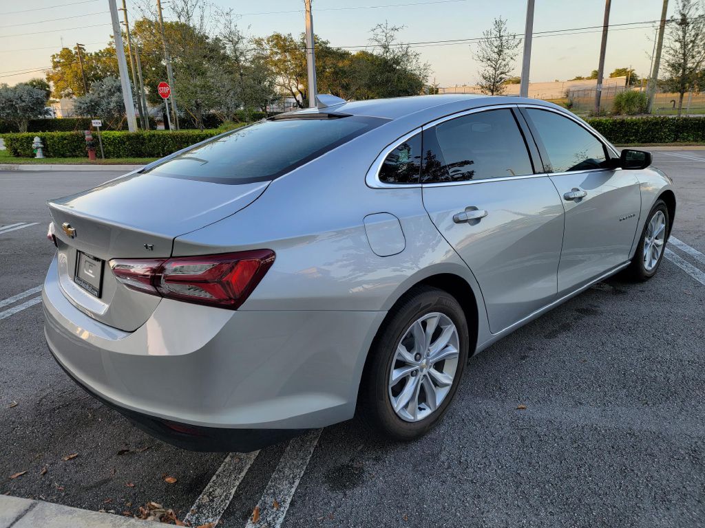 Photo 7 of this CHEVROLET MALIBU