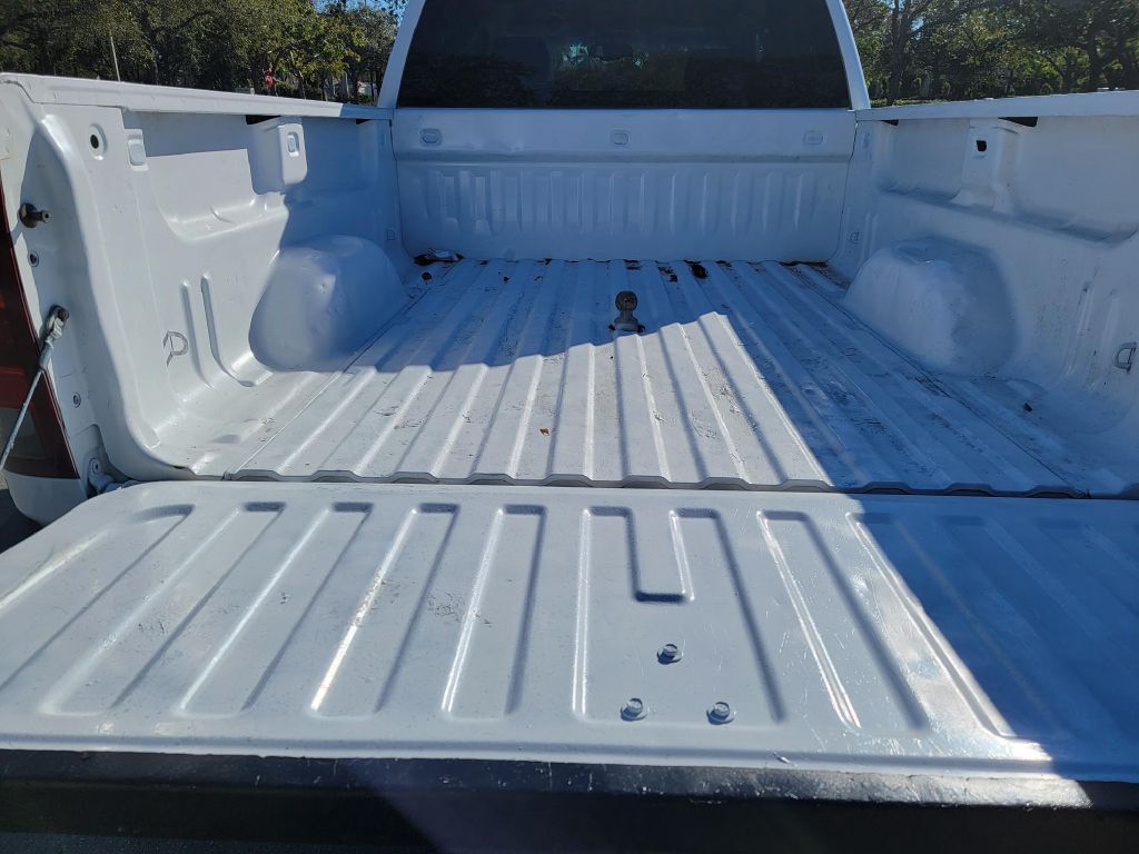 Photo 17 of this GMC SIERRA
