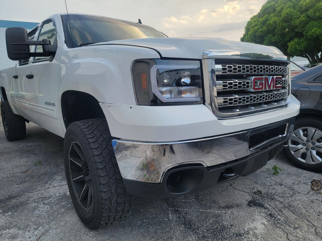 Photo 7 of this GMC SIERRA