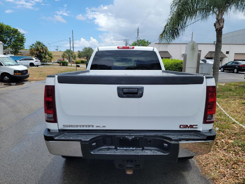 Photo 3 of this GMC SIERRA