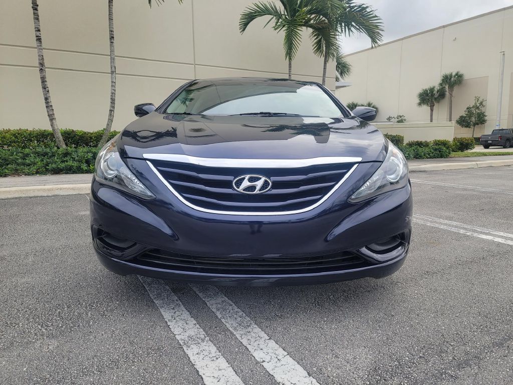 Photo 2 of this HYUNDAI SONATA