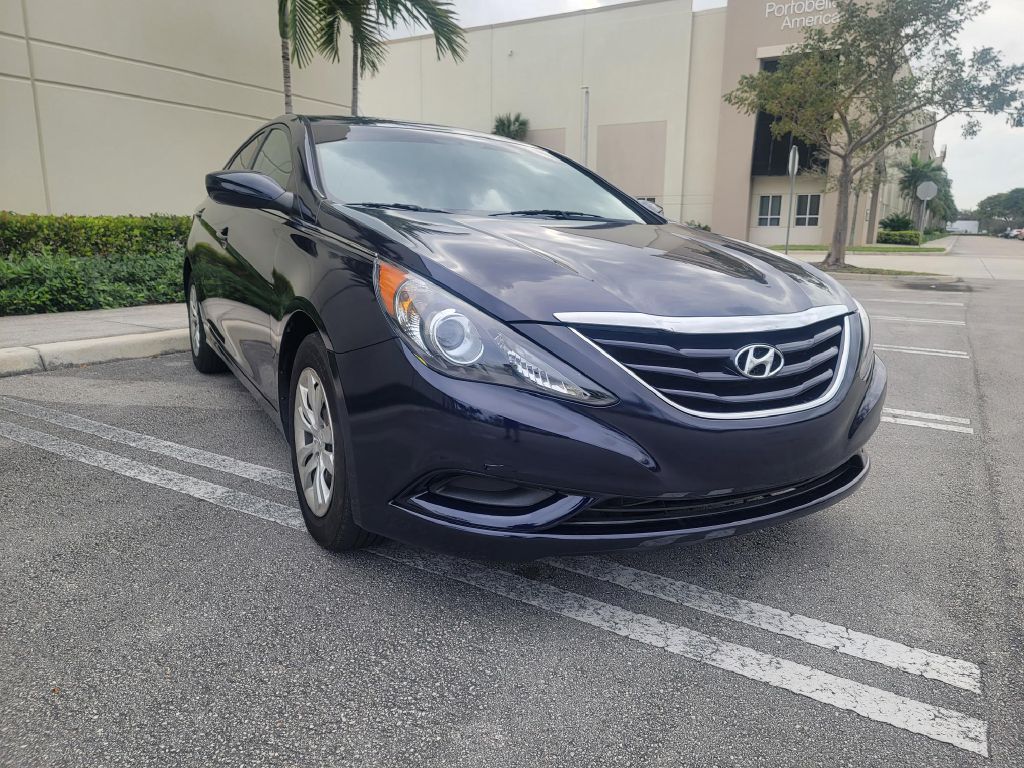 Photo 3 of this HYUNDAI SONATA