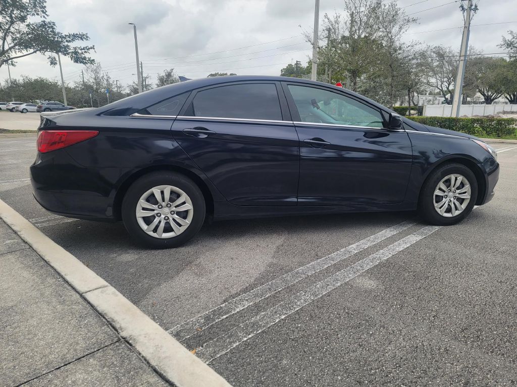 Photo 7 of this HYUNDAI SONATA
