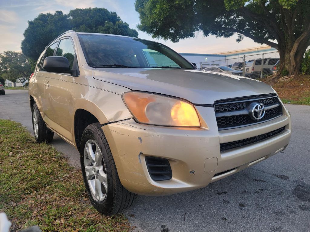 Photo 3 of this TOYOTA RAV4