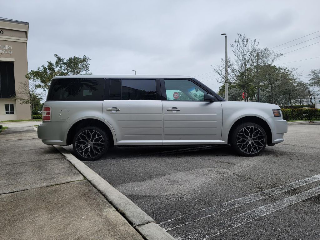 Photo 3 of this FORD FLEX