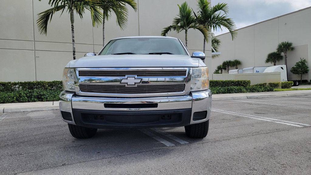 CHEVROLET SILVERADO 1500 2011 CHEVROLET SILVERADO 1500 3GCPCSE00BG176118