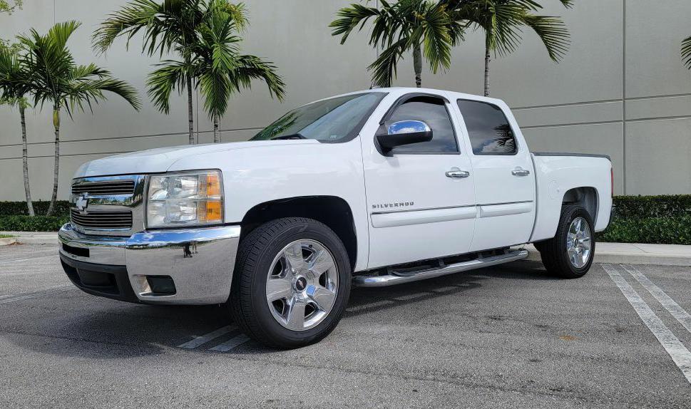 CHEVROLET SILVERADO 1500 2011 CHEVROLET SILVERADO 1500 3GCPCSE00BG176118