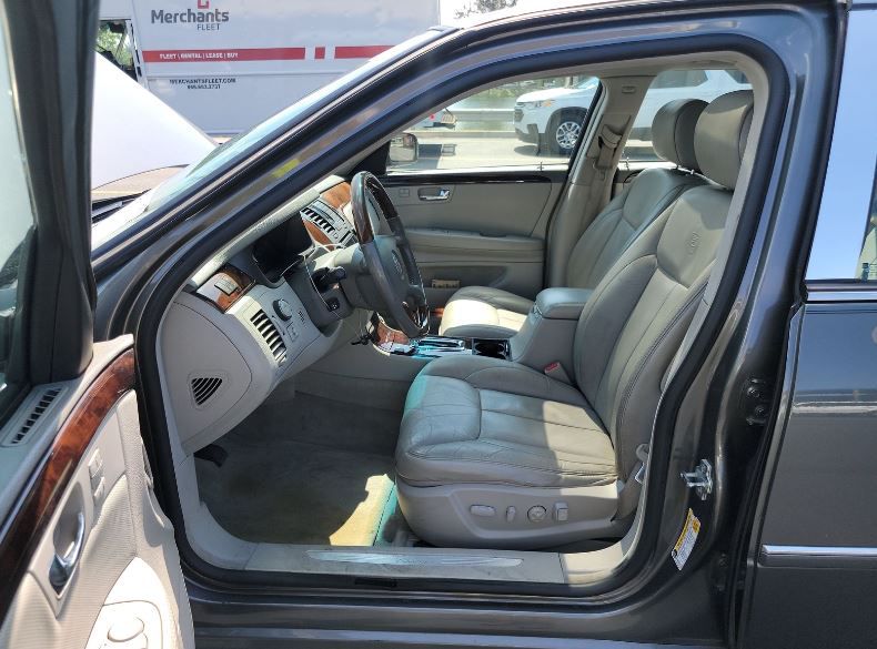 Photo 9 of this CADILLAC DTS