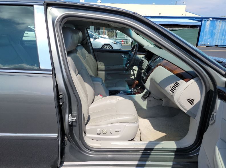 Photo 10 of this CADILLAC DTS