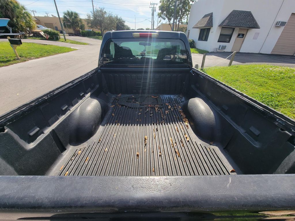 Photo 6 of this CHEVROLET COLORADO