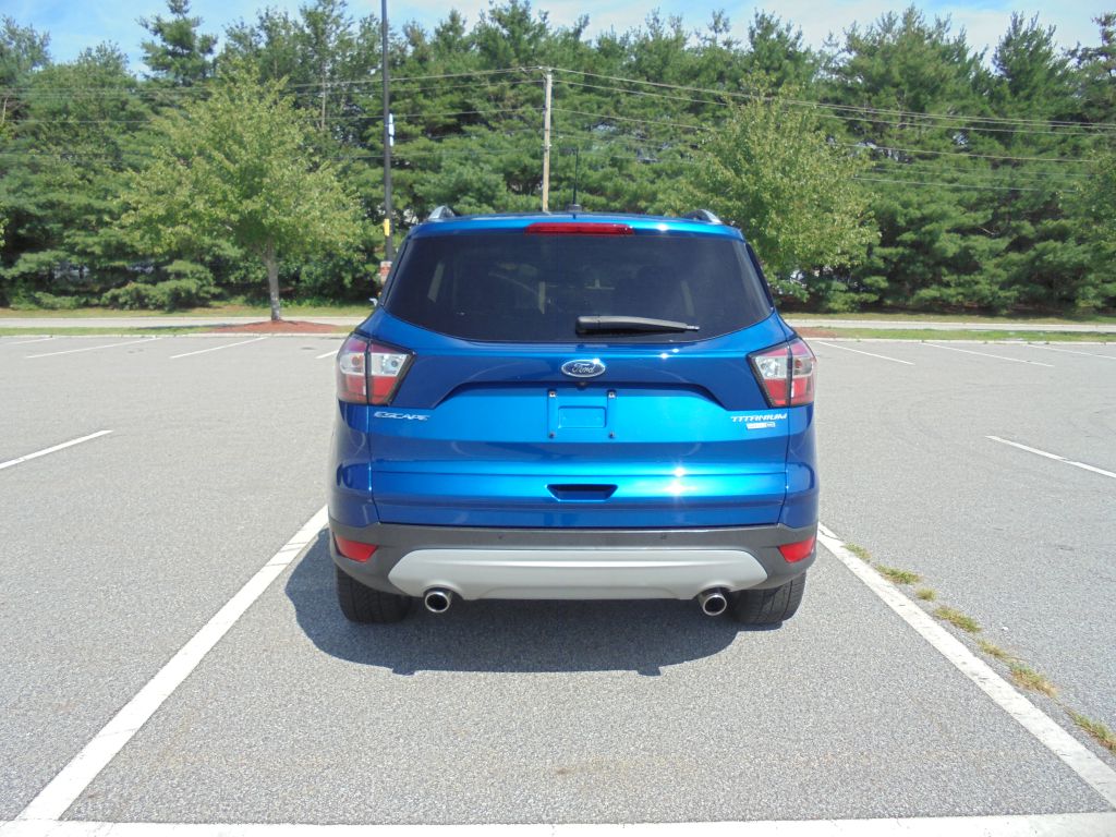 Photo 4 of this FORD ESCAPE
