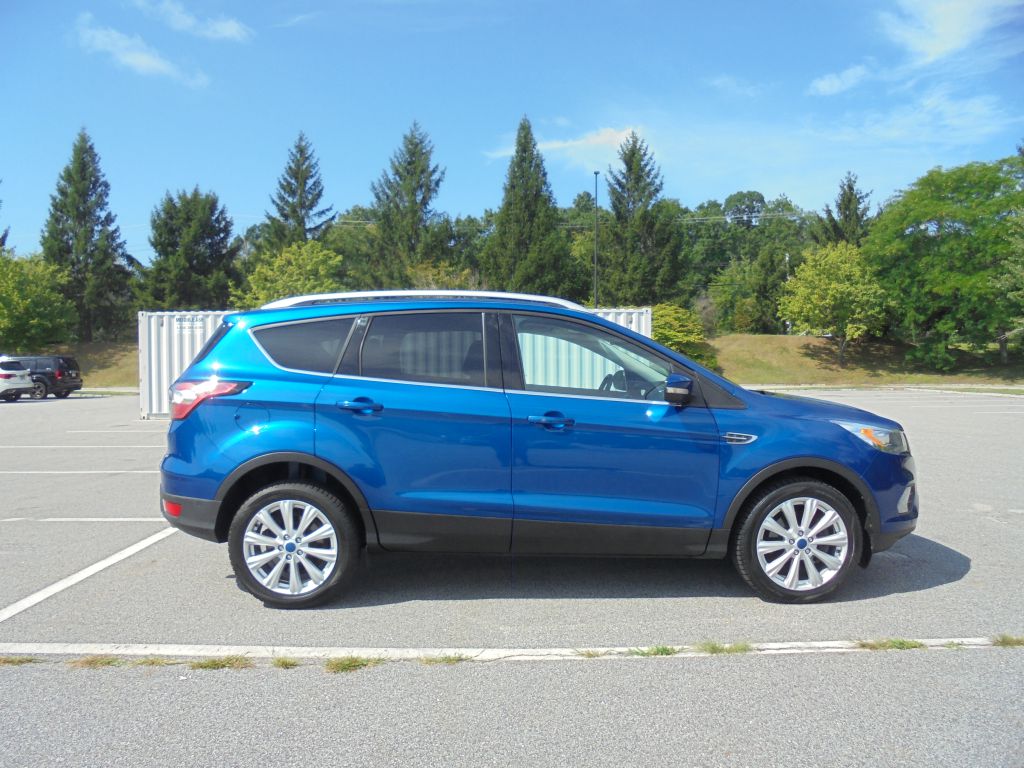 Photo 6 of this FORD ESCAPE