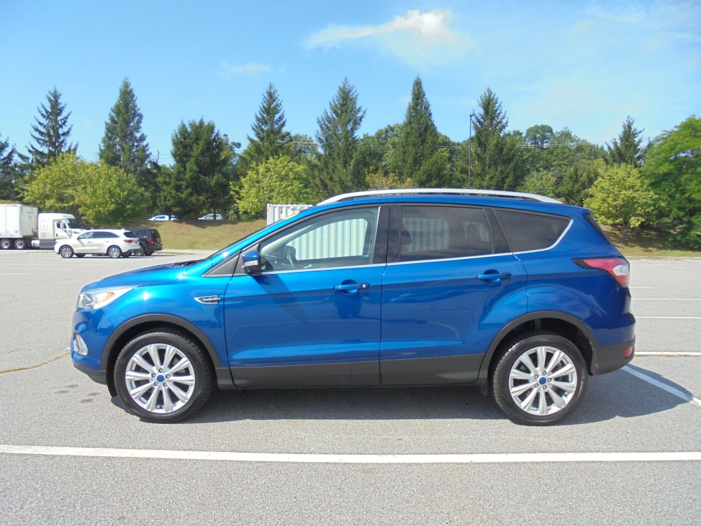 Photo 2 of this FORD ESCAPE