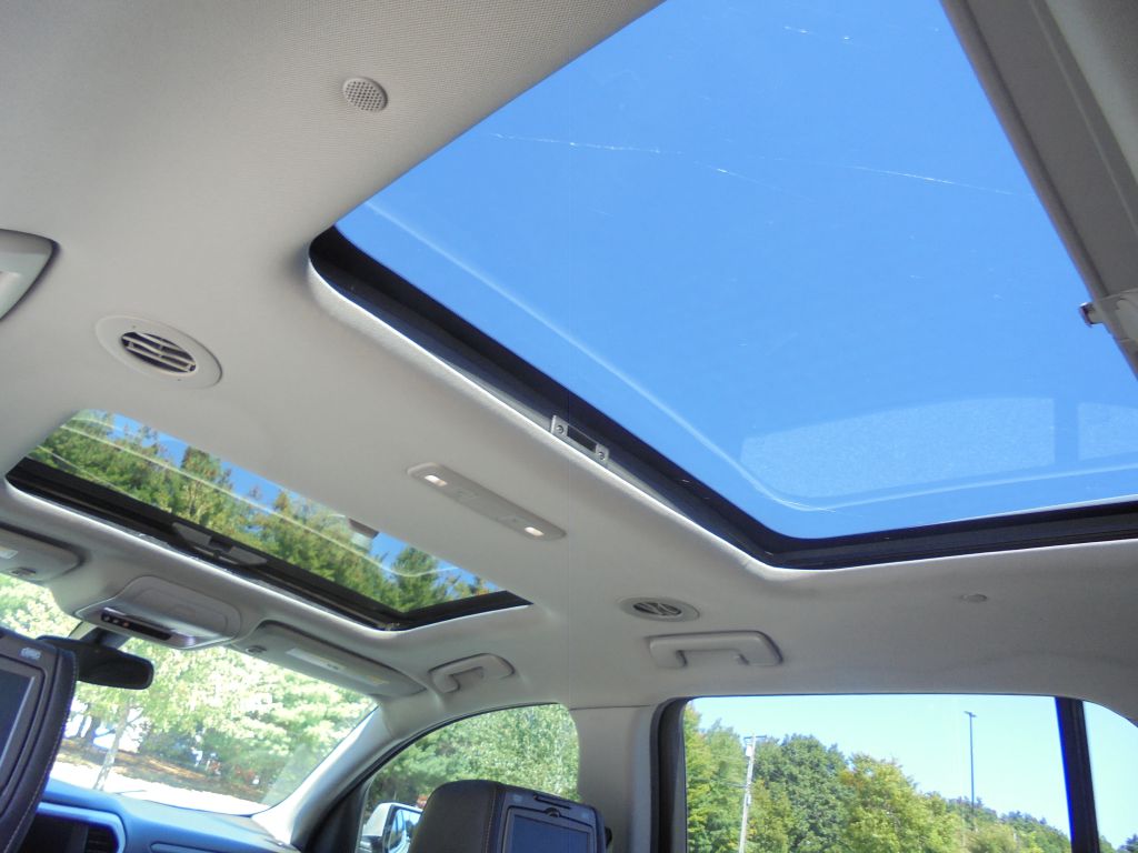 Photo 16 of this GMC ACADIA