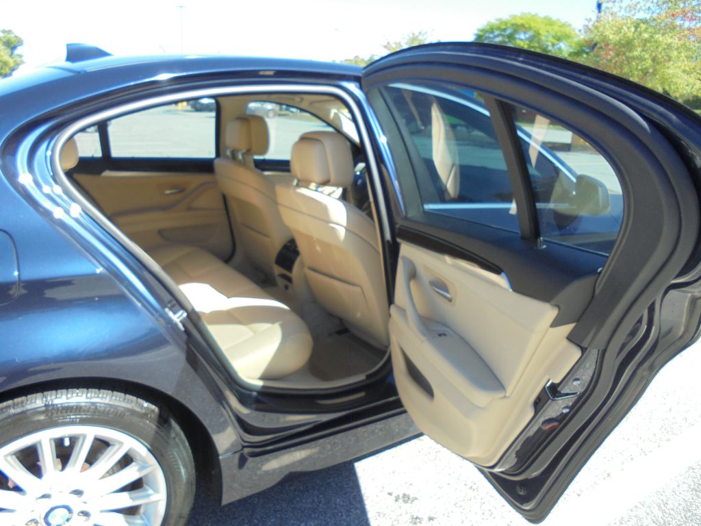 Photo 13 of this BMW 535