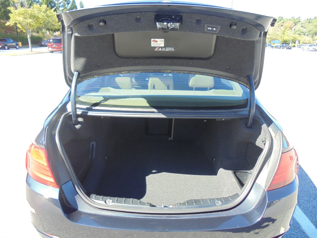 Photo 14 of this BMW 535
