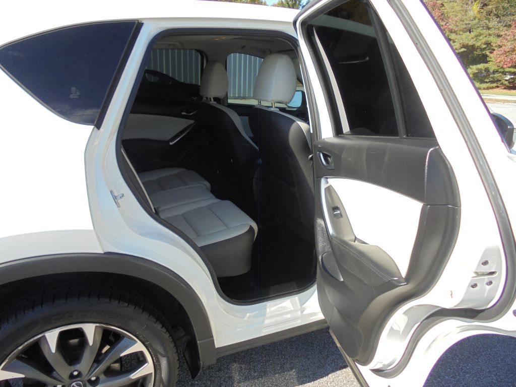Photo 13 of this MAZDA CX-5