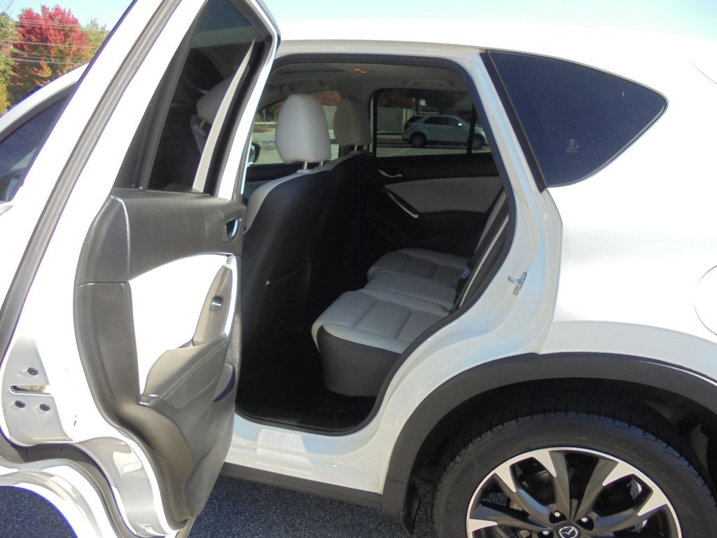 Photo 10 of this MAZDA CX-5