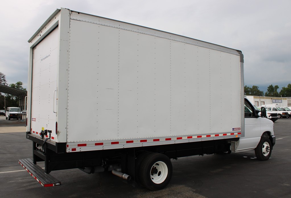 2024 Ford E-450 photo 4