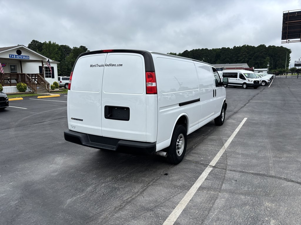 2023 Chevrolet Express 2500 Cargo Van photo 4