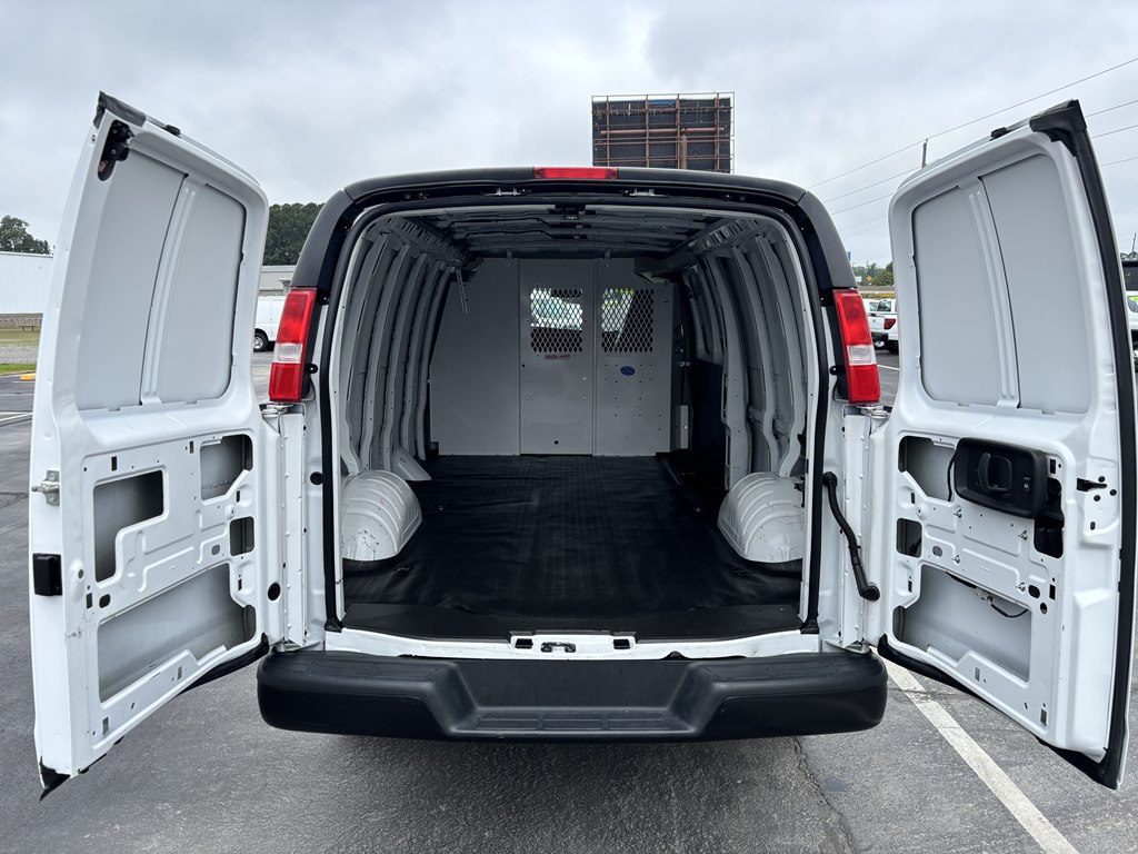 2023 Chevrolet Express 2500 Cargo Van photo 5