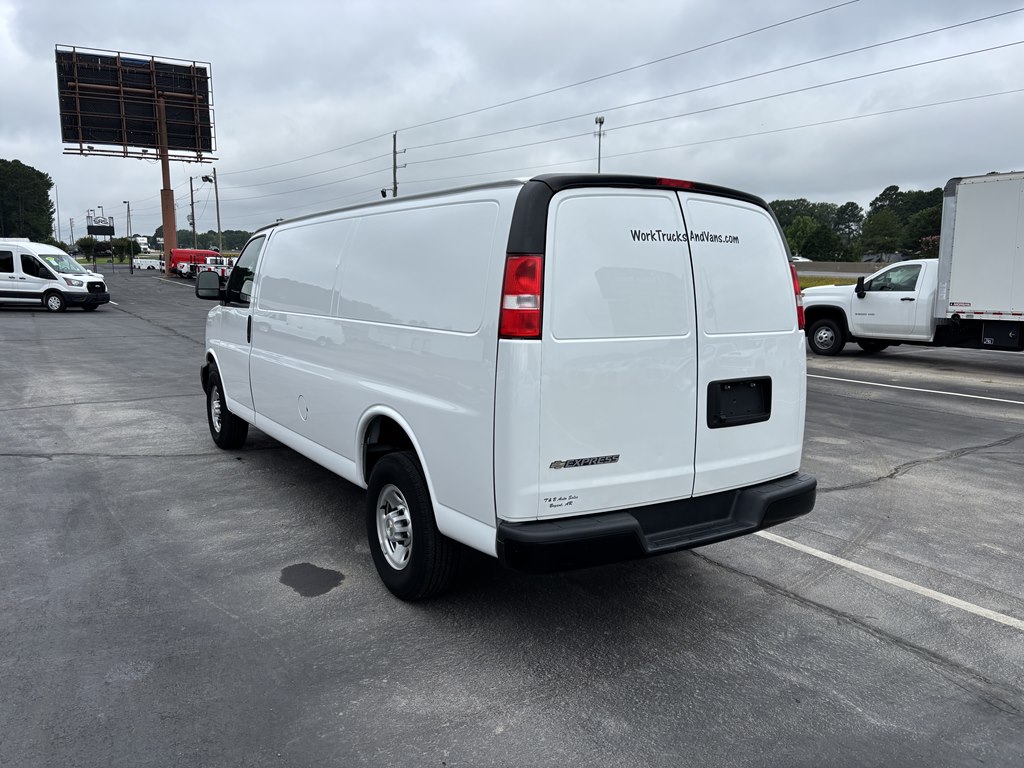 2023 Chevrolet Express 2500 Cargo Van photo 3