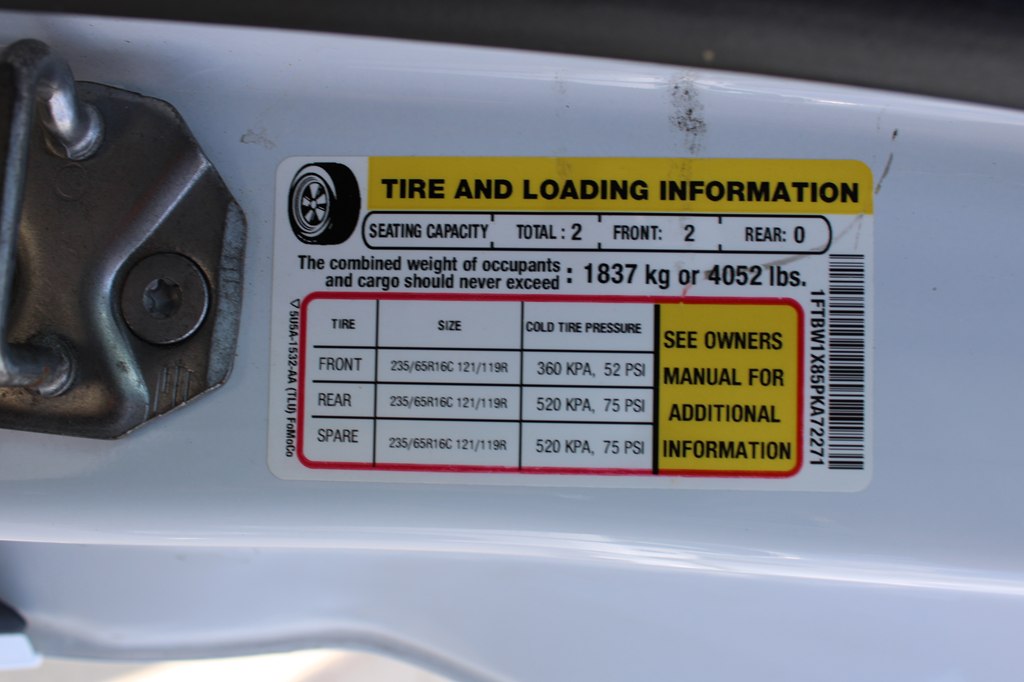 2023 Ford Transit XL Cargo Van photo 34
