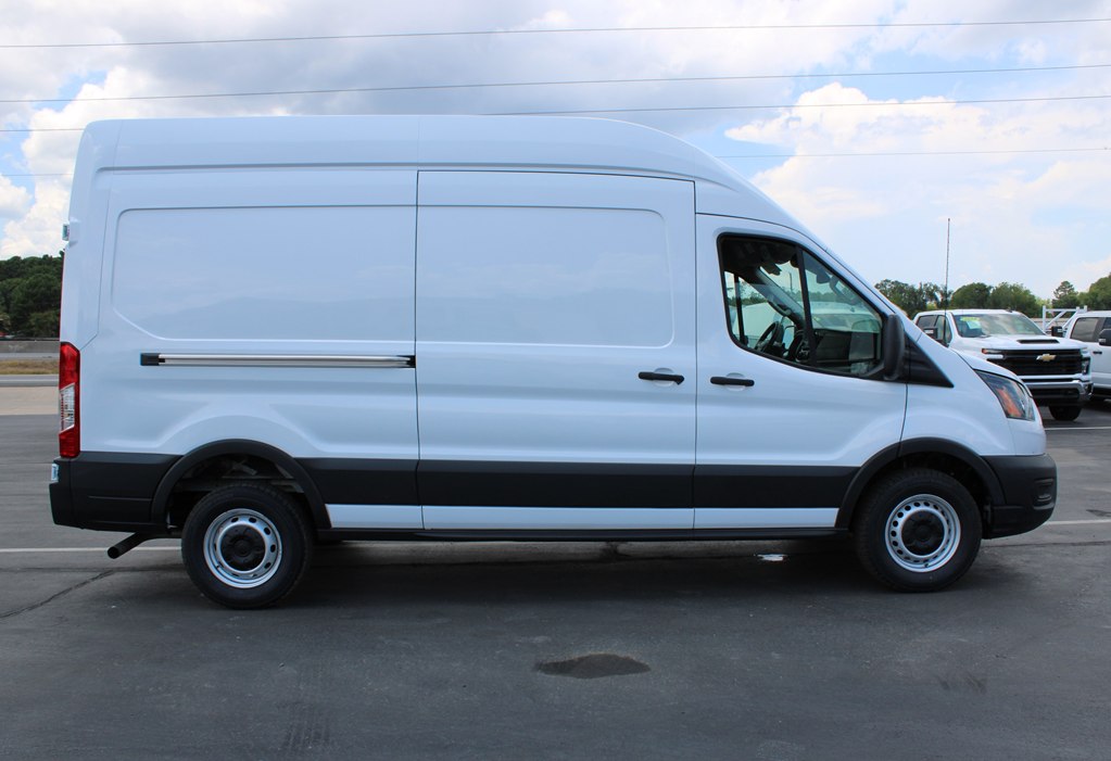 2023 Ford Transit XL Cargo Van photo 4