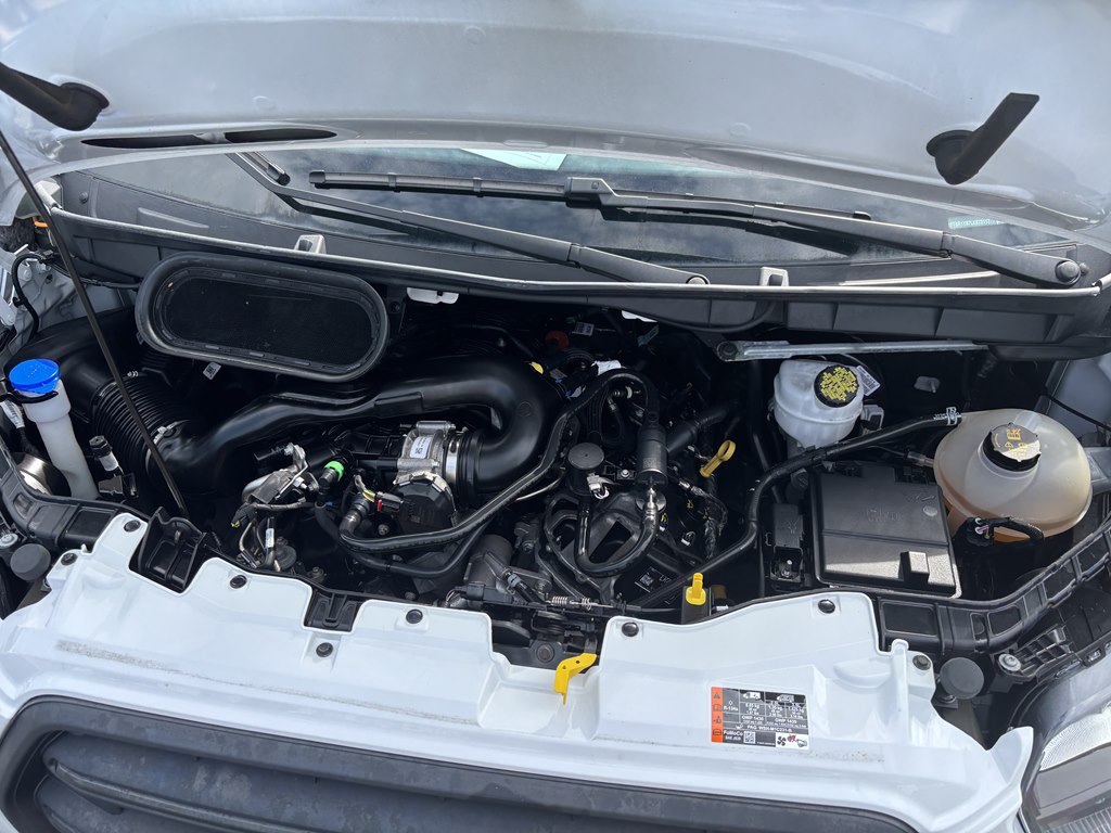 2020 Ford Transit XL Cargo Van photo 9