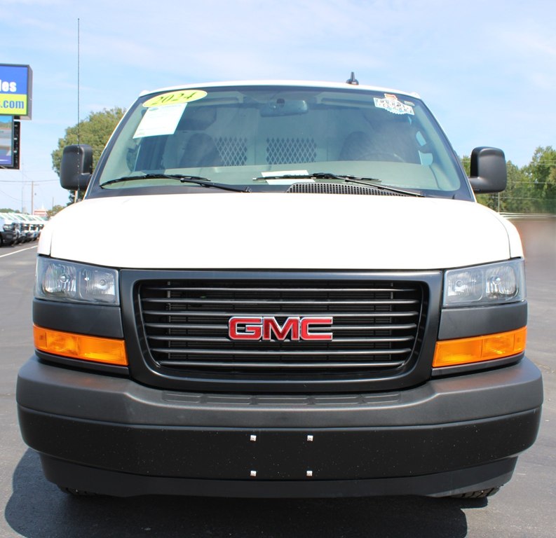 2024 Gmc Savana 2500 Cargo photo 4