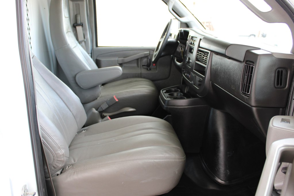 2024 Gmc Savana 2500 Cargo photo 8