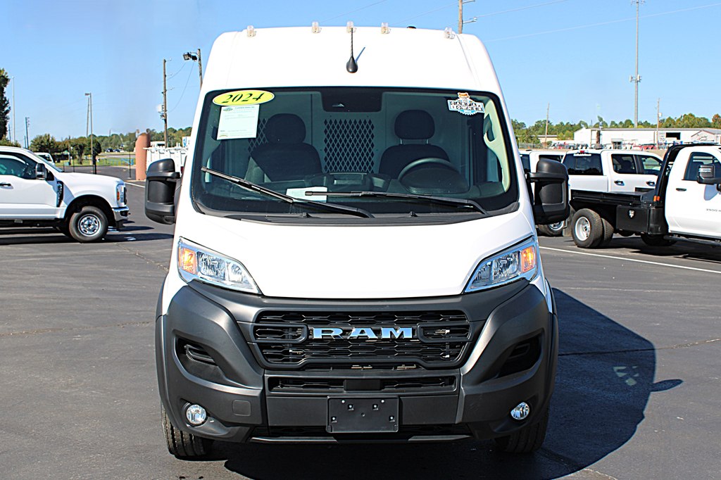 2024 Ram 2500 photo 9