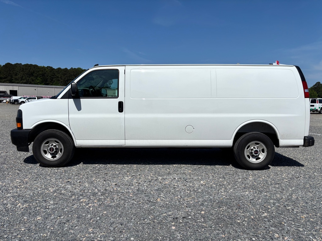 2025 GMC Savana 2500 Ext WB's photo