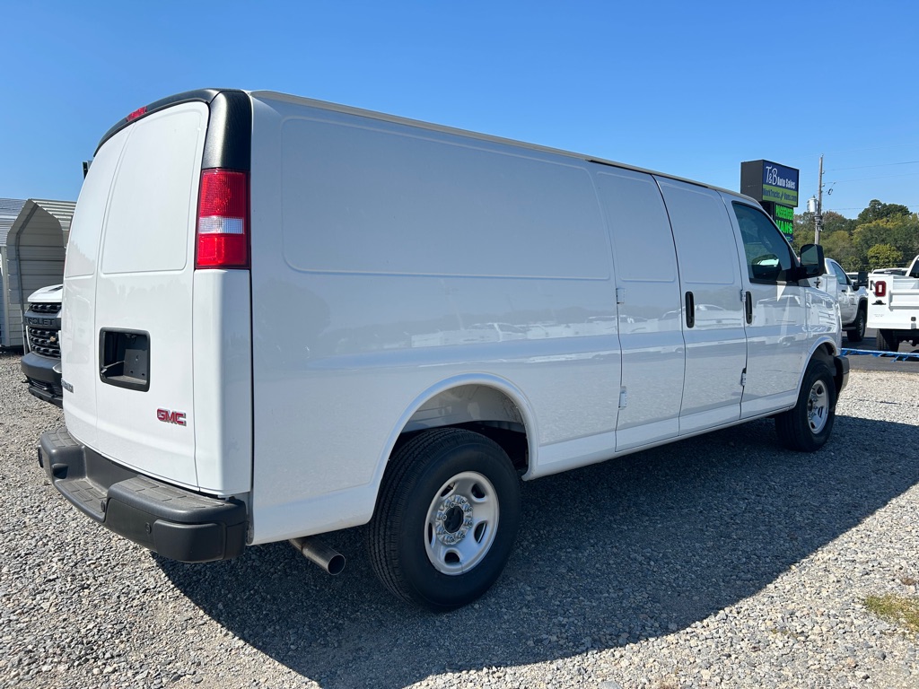2025 Gmc Savana 3500 Cargo photo 2