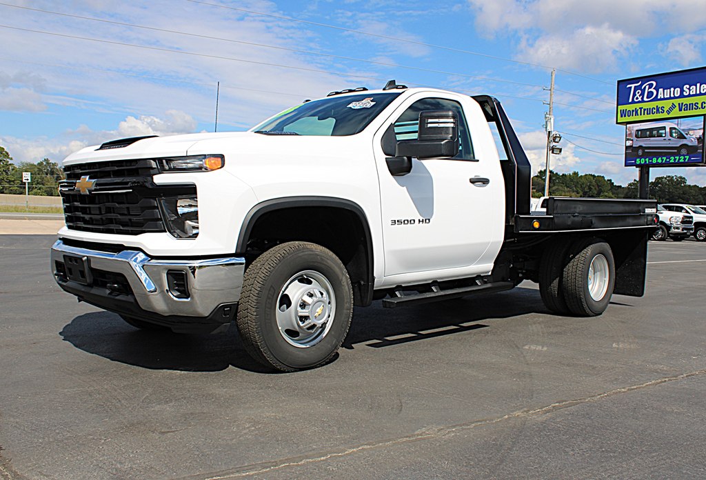 2024 Chevrolet Silverado 3500HD photo 3