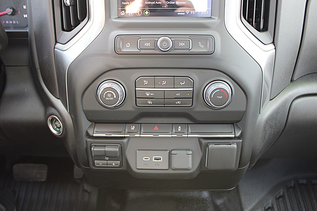 2024 Chevrolet Silverado 3500HD photo 17